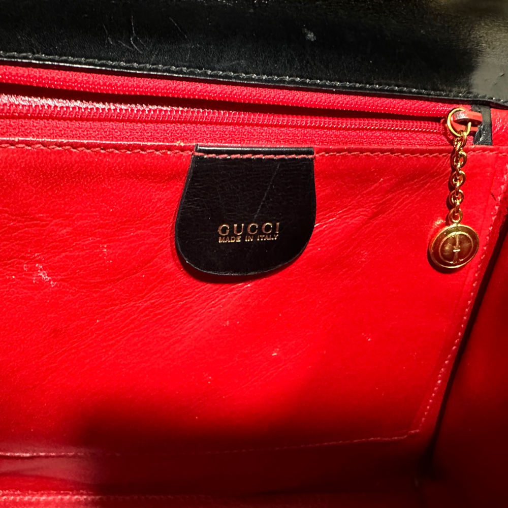 Gucci Vintage 1980's RARE black Leather 3-way bag, stunning red leather interior - Picture 12 of 13